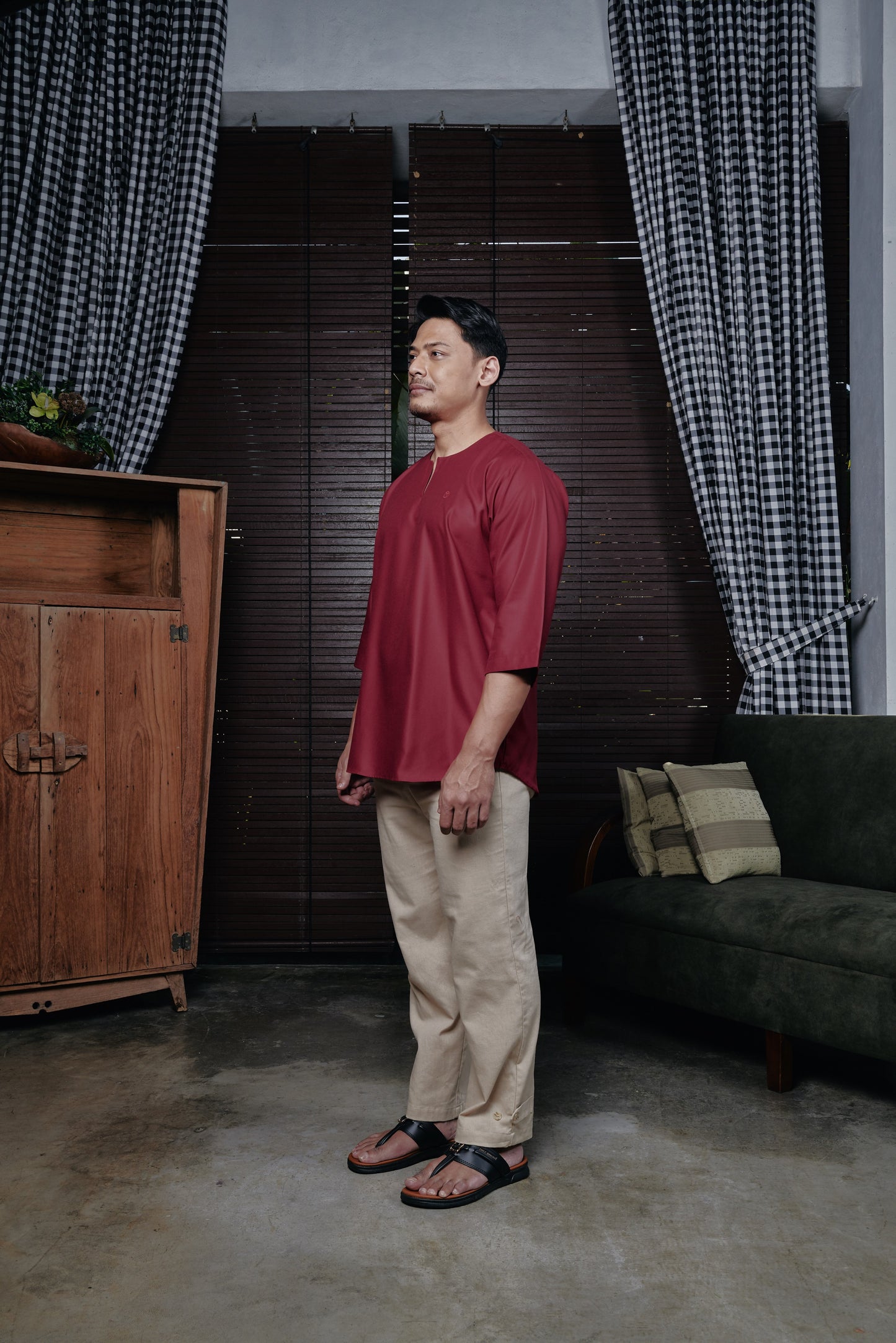 Kurta Belantara Relaxed Fit - Scarlet Red