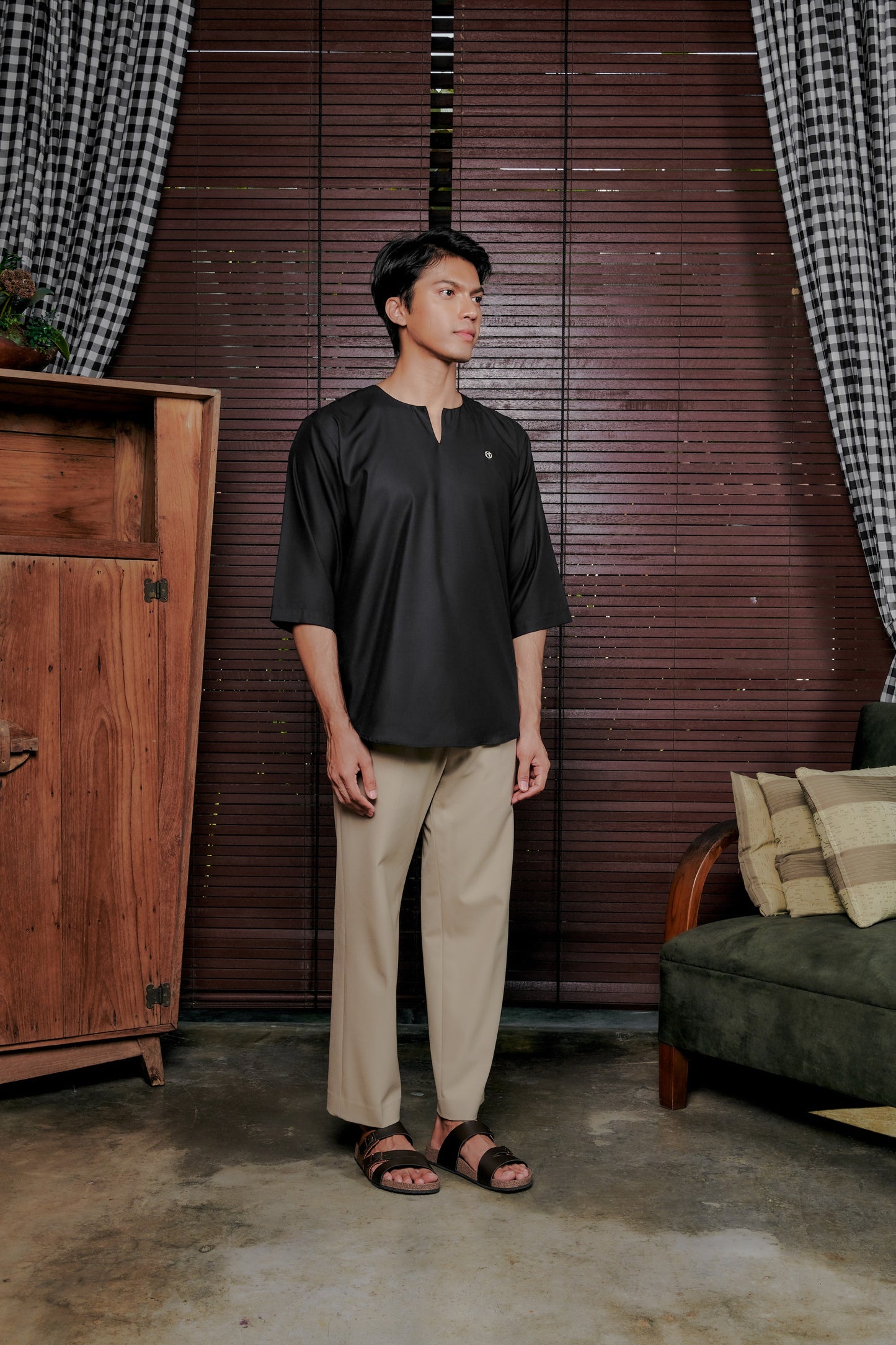 Kurta Belantara Relaxed Fit - Black