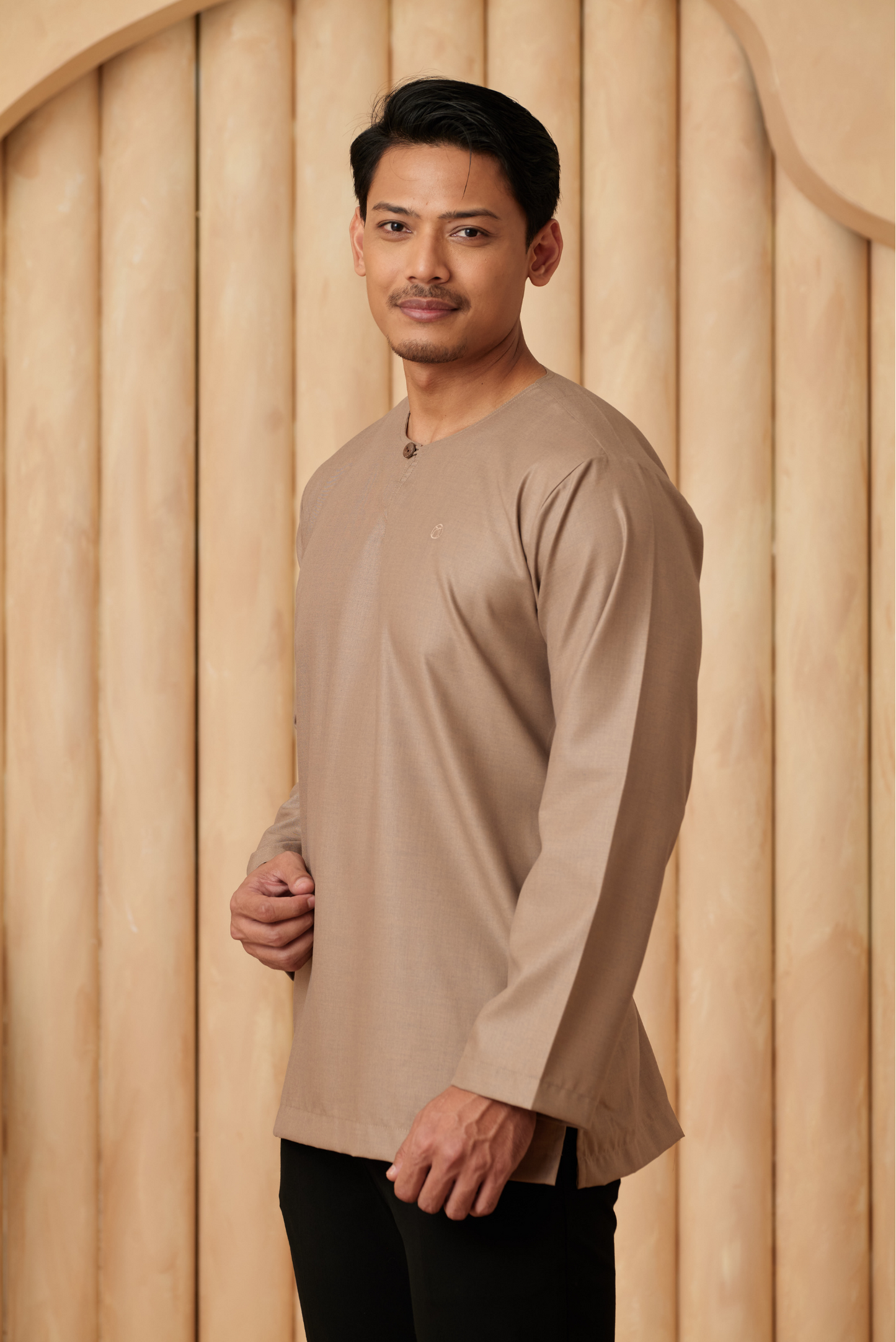 Kurta Tamadun Regular Fit - Brown Sugar
