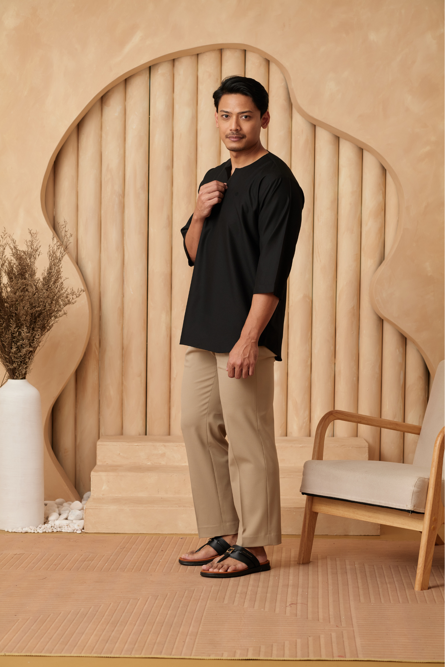 Kurta Belantara Regular Fit - Black