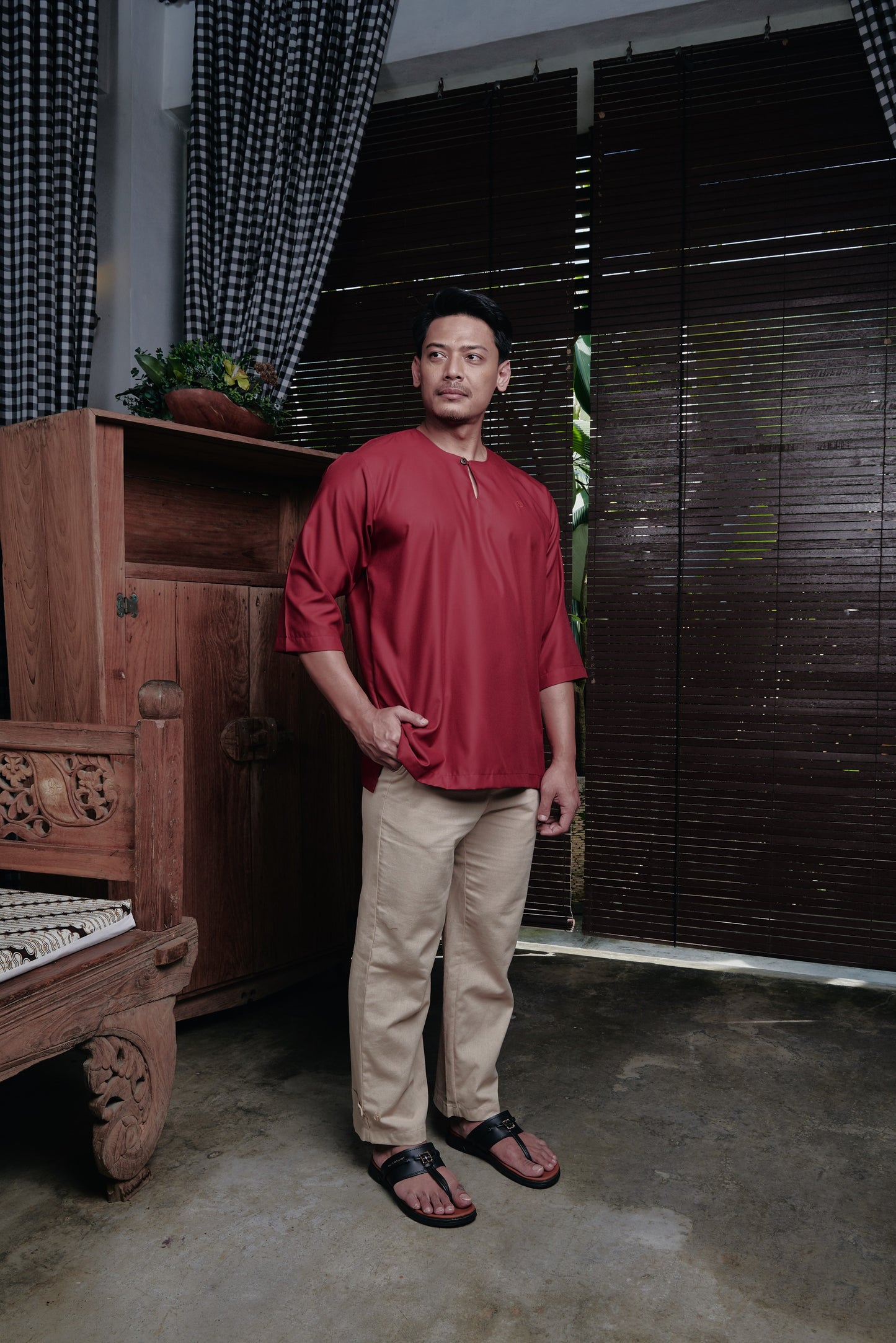 Kurta Nusantara Relaxed Fit - Scarlet Red