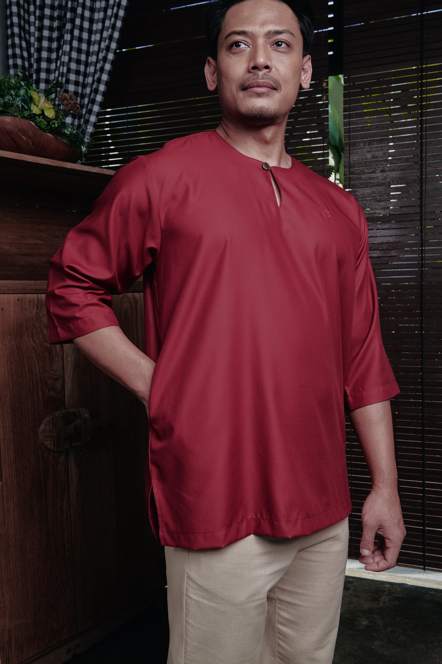 Kurta Nusantara Relaxed Fit - Scarlet Red