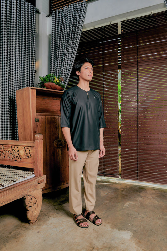 Kurta Nusantara Relaxed Fit - Black