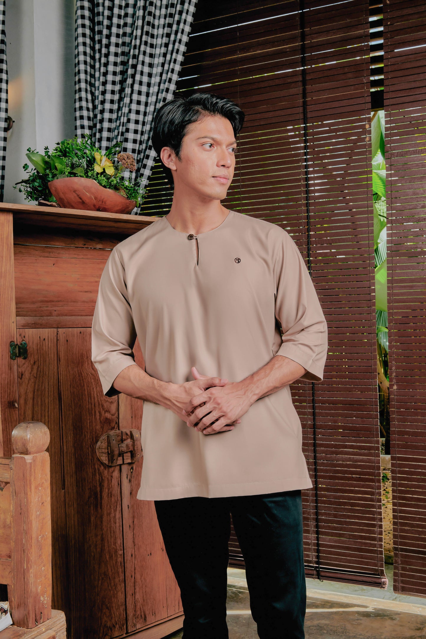 Kurta Nusantara Relaxed Fit - Sand Brown