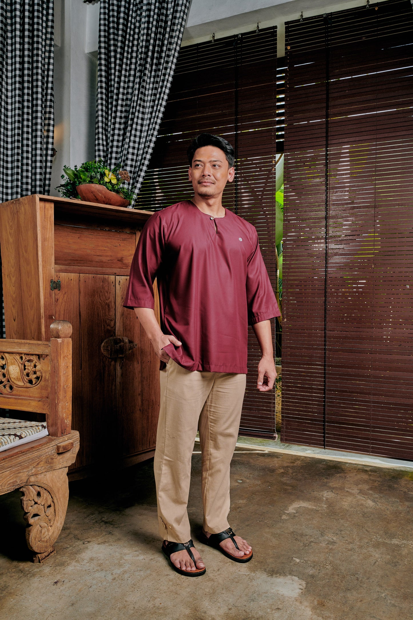 Kurta Nusantara Relaxed Fit - Maroon