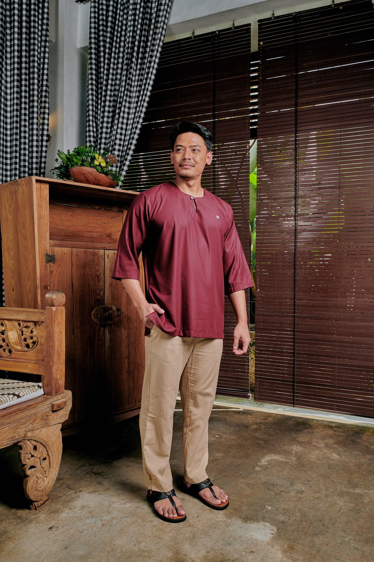 Ayah - Maroon