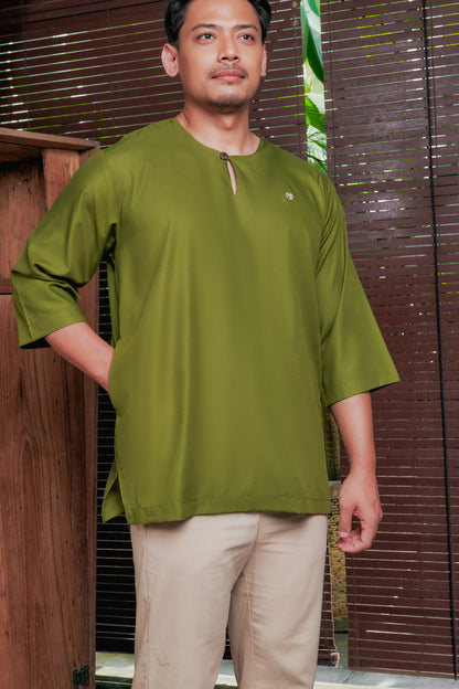 Kurta Nusantara Relaxed Fit - Olive Green