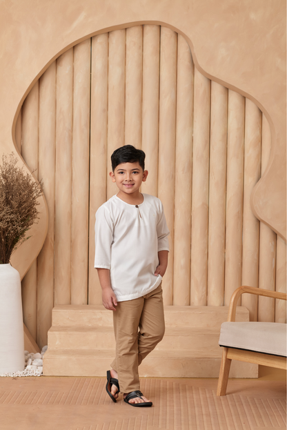 Anak - Off White 2024