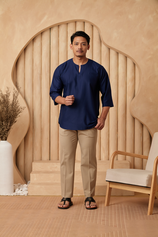 Kurta Belantara Relaxed Fit - Navy Blue