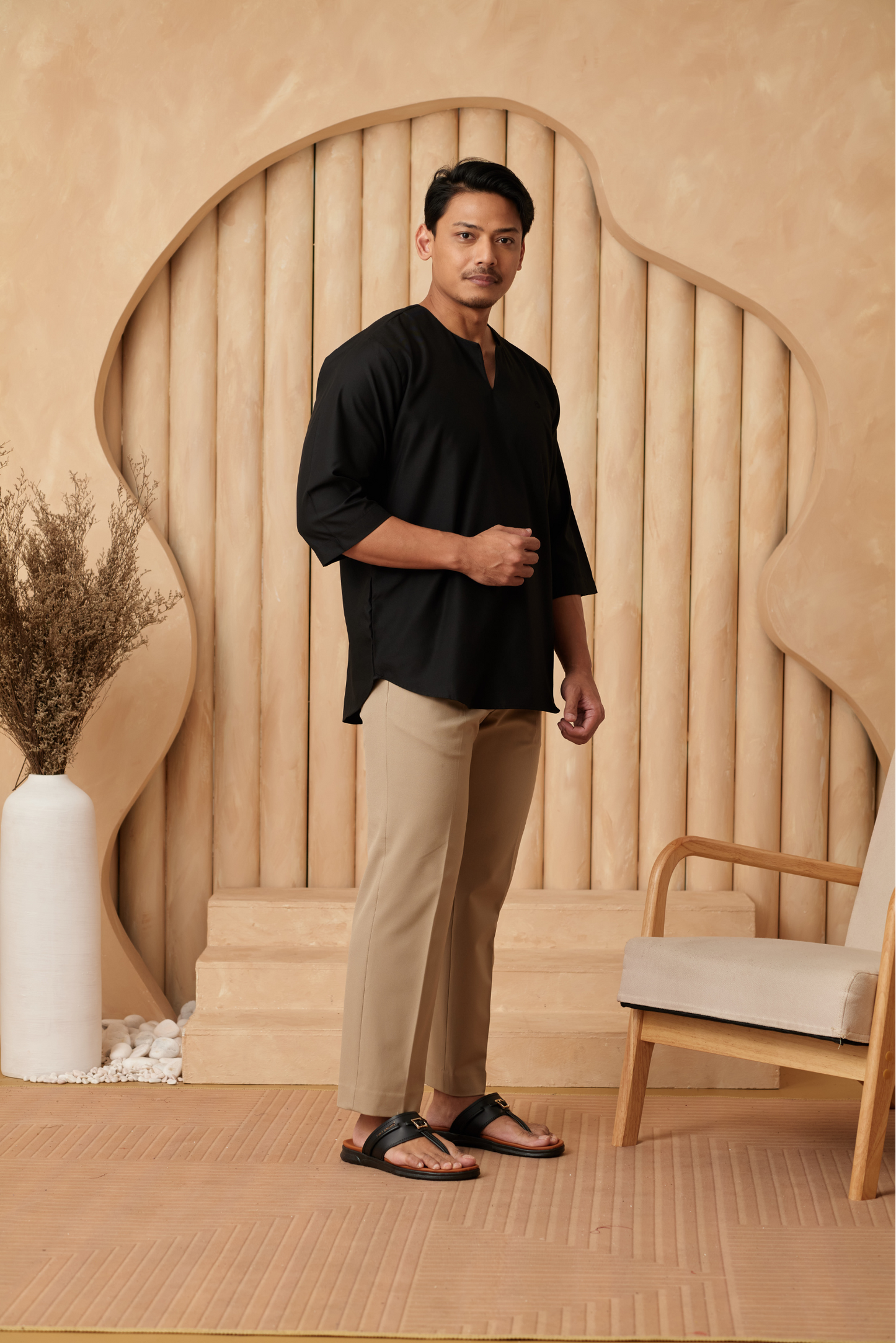 Kurta Belantara Relaxed Fit - Black