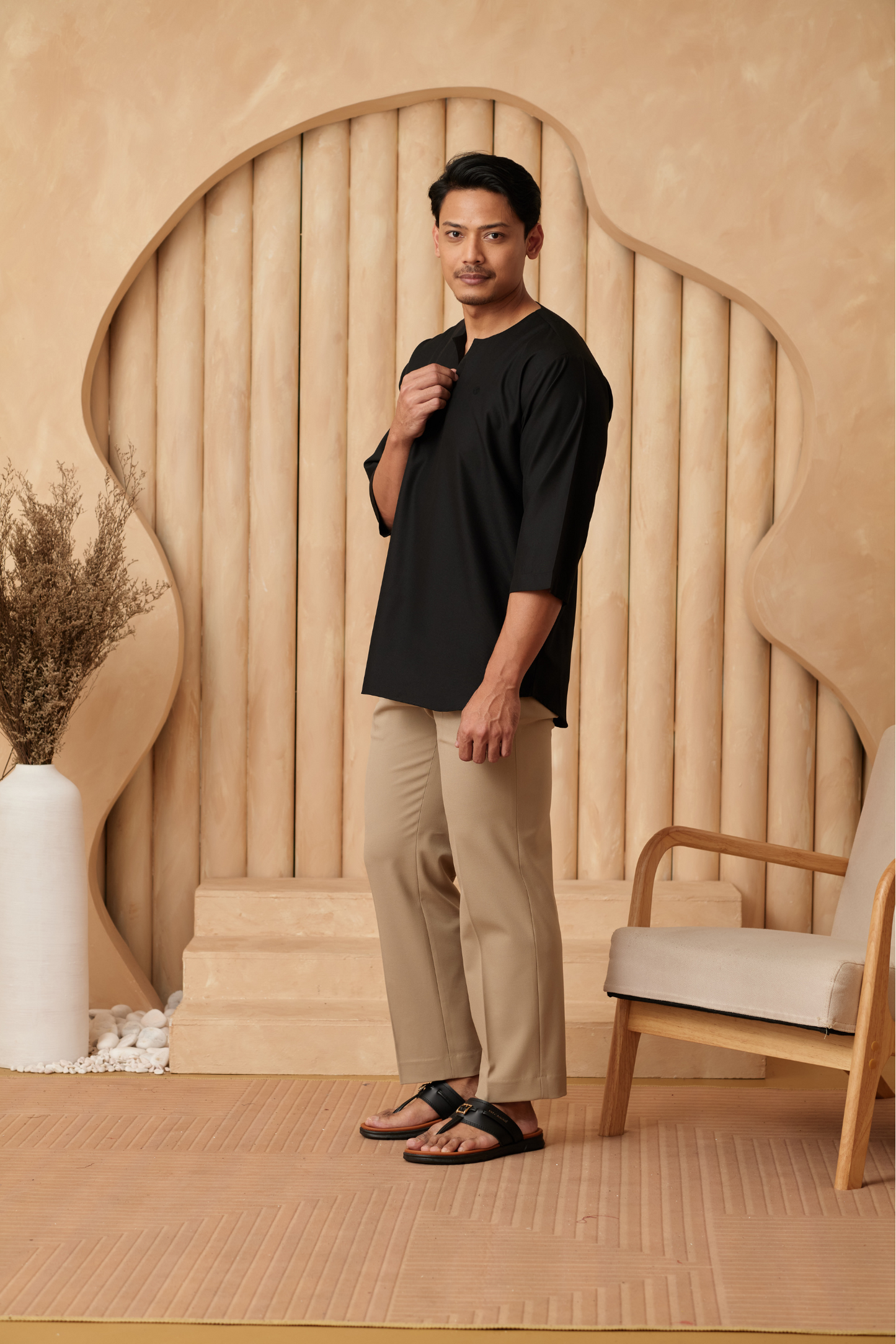 Kurta Belantara Relaxed Fit - Black