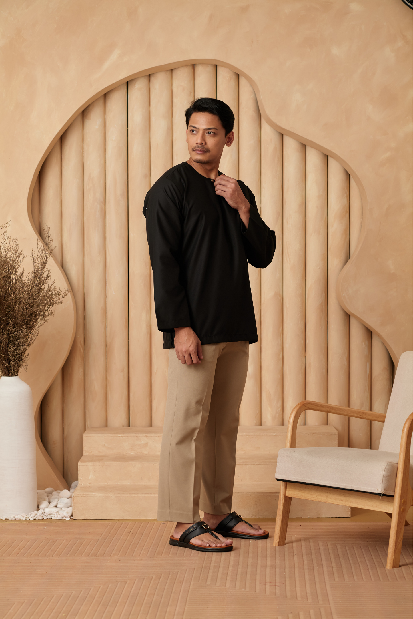 Kurta Tamadun Regular Fit - Black