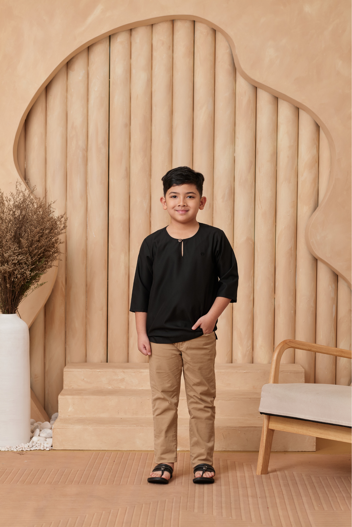 Anak - Black 2024