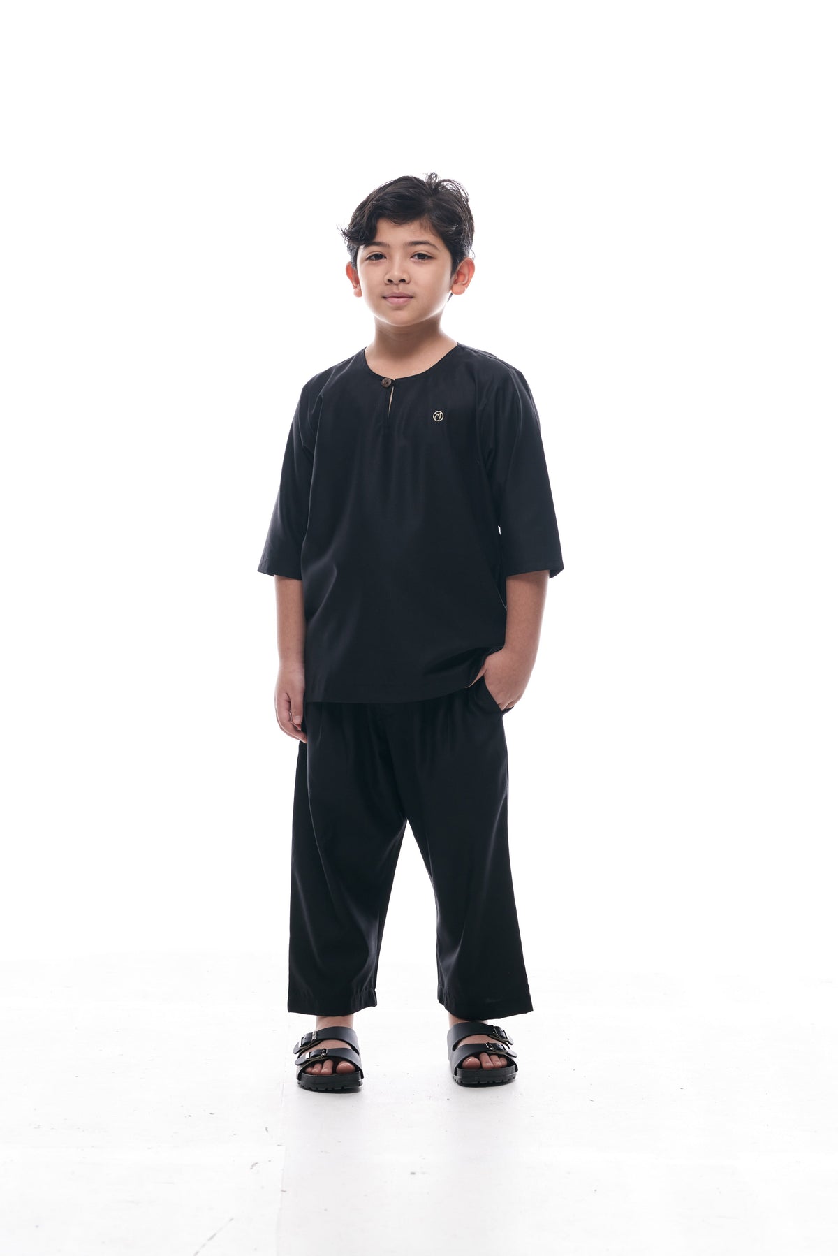 Anak - Black